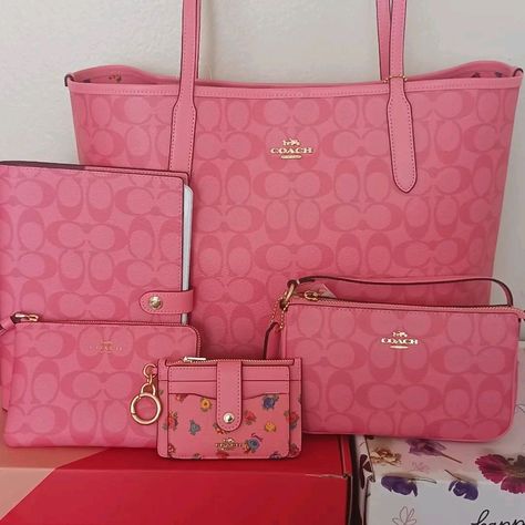 Pink Backpacks, Pink Coach Purses, Luxury Bags Collection, Handbag Essentials, Girly Bags, School Accessories, Cute Handbags, Big Bag, Luxury Purses