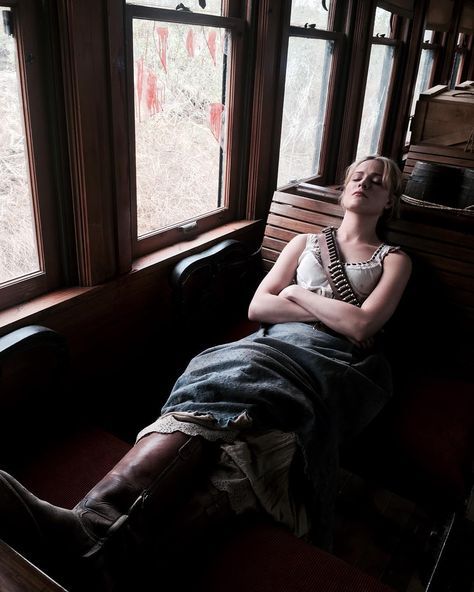 What a casual nap on a blood soaked train looks like on #westworld   Pic: @james_marsden   #dolores #wyatt Westworld Aesthetic, Evan Rachel Wood Westworld, Dolores Abernathy, Westworld Hbo, James Marsden, Rachel Wood, Evan Rachel Wood, Alicia Vikander, Rage Against The Machine