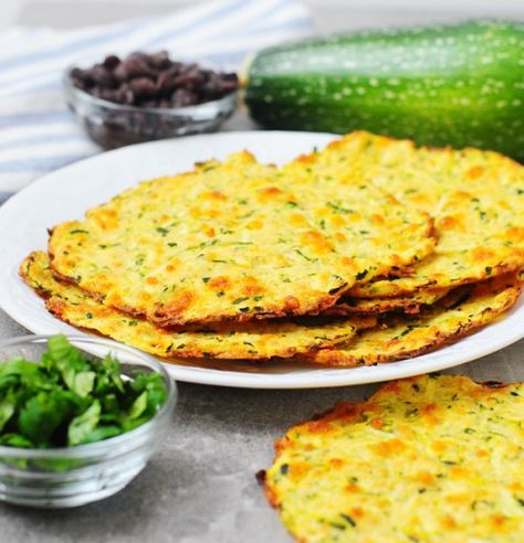 Zucchini Tortillas, Banting Bread, Veg Keto, Zucchini Ideas, Recipes Banana Bread, Bread Recipes Easy, Zucchini Tortilla, Keto Inspiration, Homemade Bread Recipes