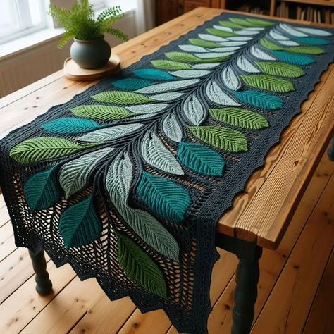 Stunning and Easy Crochet Tablecloths for Every Occasion Layered Tablecloths, Table Cloth Crochet, Crochet Hammock, Crochet Table Cloth, Crochet Table Topper, Modern Crochet Blanket, Crochet Placemat Patterns, Table Runner Diy, Crochet Tablecloth Pattern