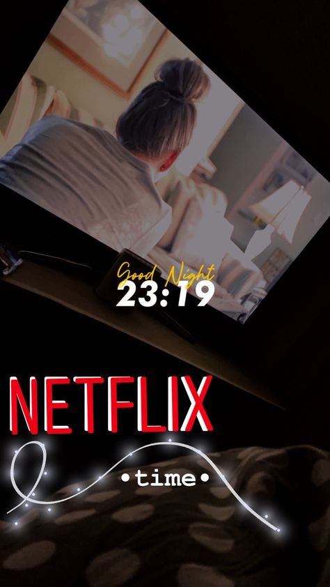 Movie Night Aesthetic Instagram Story, Late Night Movie Snapchat Stories, Netflix Instagram Story Ideas, Late Night Netflix Snaps, Netflix Time Instagram Stories, Drawing Story Instagram, Netflix And Chill Aesthetic Night, Netflix Instagram Story, Goodnight Photography