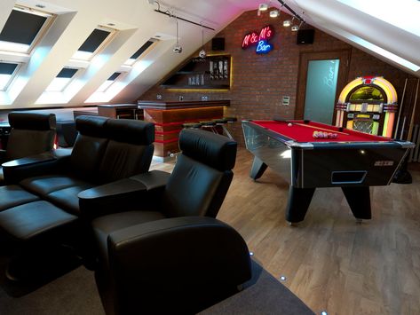 Loft cinema room by Mood Interiors Attic Pool Table Room, Mancave Loft Ideas, Loft Ideas Upstairs Media Room, Attic Bar Ideas, Gaming Room Attic, Attic Den Ideas, Attic Game Room, Attic Design Ideas, Sala Cinema