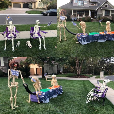 Skeleton Poses, Skeleton Pics, Halloween Yard Displays, Skeleton Ideas, Homecoming Parade, Creepy Halloween Decorations, I Love Halloween, Halloween Diy Crafts, Halloween Yard