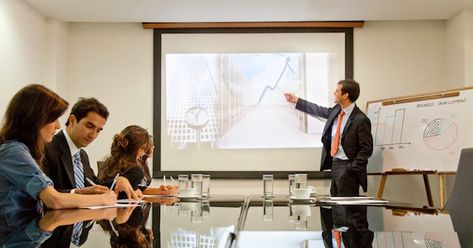 Tips for meetings Business Pitch Presentation, Presentation Skills Training, Pitch Presentation, Sales Presentation, Effective Presentation, College Job, Make A Presentation, Business Pitch, Contract Management