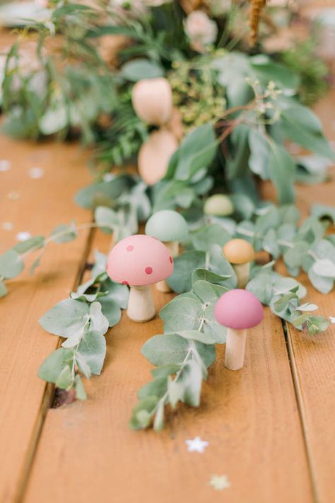 Magical Forest Birthday Party, Forest Birthday Party Girl, Kids Garden Party Ideas, Enchanted Four-est Party, Fairy First Birthday Party Ideas, Nature Themed Birthday Party, Fairytale Theme Party, Fairytale Party Theme, My Fairy First Birthday