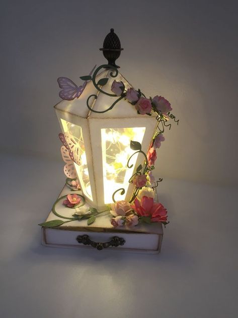 Aesthetic Lantern Diy, Aesthetic Lantern, Lantern Aesthetic, Lantern Crafts, Lantern Ideas, Astuces Diy, Pinterest Diy Crafts, Colorful Paper, Remodeling Kitchen