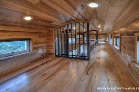 Gooseneck Tiny House, Tiny House Towns, Tiny House Interior Design, Tiny House Nation, Tiny House Layout, Building A Tiny House, Best Tiny House, Cabin Kits, Family Of Five