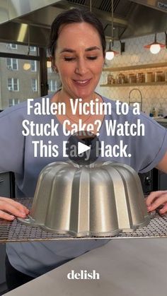 Baking Hack, Baking Tricks, Kitchen Knowledge, Cake Fails, Baking Skills, Cooking Tricks, Mango Ice Cream, Kitchen Tricks, Helpful Hacks