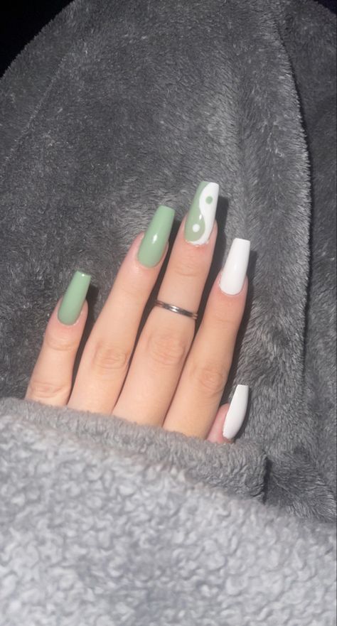 Yin Yang Nails, Ballerina Acrylic Nails, Creative Tattoo Ideas, Ballerina Nails Designs, Bitmoji Outfits, March Spring, Mint Green Nails, Outfits Baddie, Green Acrylic Nails