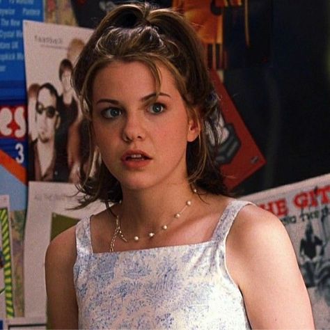 2000s Hair, 2000s Hairstyles, 10 Things I Hate About You, Y2k Hairstyles, 90s Hairstyles, Rory Gilmore, Dream Hair, Hairstyles For School, 2000s Fashion