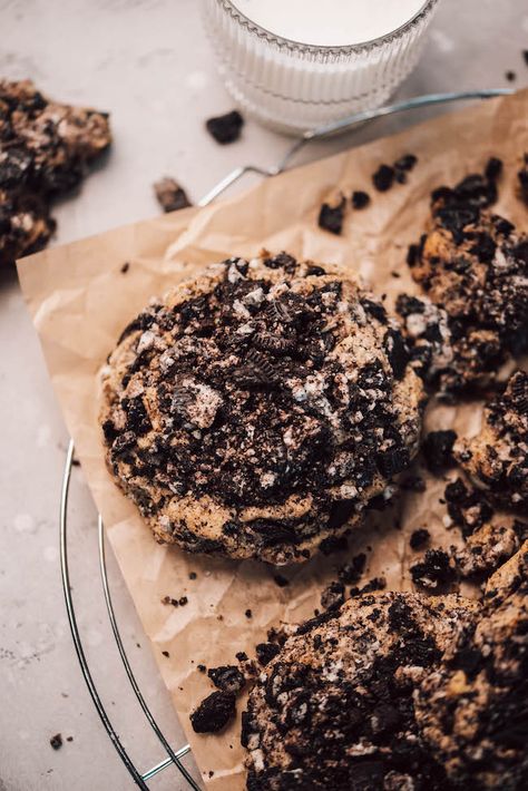 Double Chocolate Oreo Cookies, Vanilla Bean Cookies, Bakery Style Cookies, Cookies And Cream Cookies, Bean Cookies, Stuffed Cookies, Cream Cookies, Bakery Ideas, Gourmet Cookies