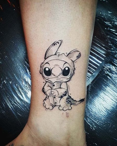 Disney Small Tattoo Ideas, Disney Small Tattoo, Stitch Tattoo Ideas, Dark Disney Tattoo, Disney Stitch Tattoo, Lilo And Stitch Tattoo, Tattoo Ideas For Female, Disney Tattoo Ideas, Tattoo Disney