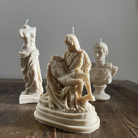 Random Room Decor, Decorating With Candles, Classical Sculptures, Royal Candles, Famous Sculpture, Candle Unique, Candle Sculpture, Sculpture Candle, Famous Sculptures