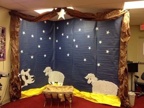 Backdrop for our family nativity photo booth.  Families grabbed a costume out of the box and posed for a picture in our photo booth.  It was fun! Nativity Props Diy, Nativity Photo Booth, Nativity Play Backdrop, Pesebres Navidad Ideas Grandes, Nativity Props, Nativity Backdrop, Jesus Ideas, Church Christmas Party, Ward Christmas Party