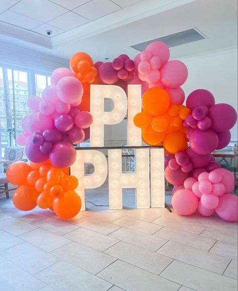 Recruitment Decorations Philanthropy, Sorority Event Decorations, Sorority Recruitment Room Decorations, Sorority Recruitment Rooms, Adpi Recruitment, Sorority Recruitment Decorations, Recruitment Decorations, Sisterhood Round, Pink Pancake