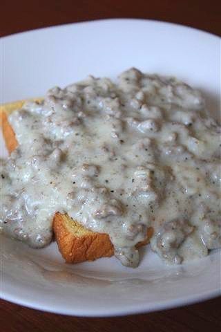 Cream Beef Recipe, Yankee Recipes, Hamburger Gravy, Creamed Beef, Ground Beef Recipe, Cafeteria Food, Chipped Beef, Winner Announcement, Beef Recipe