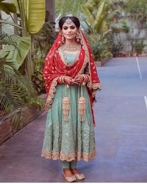 Trendiest Anarkalis For Sikh Brides That Will Mesmerise You Bridal Suits For Women Indian, Bridal Suits For Women, Colored Abaya, Sikh Wedding Dress, Punjabi Wedding Suit, Bridal Suits Punjabi, Bridal Anarkali Suits, Embroidered Abaya, Suits For Women Indian