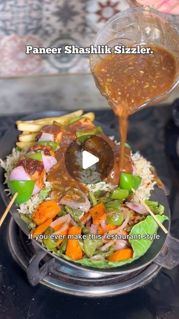 Paneer Shashlik, Sizzler Recipes Vegetarian, Schezwan Paneer, Veg Sizzler Recipe, Paneer Recipe Without Onion Garlic, Paneer Recipes Without Onion And Garlic, No Onion No Garlic Paneer Recipe, Paneer Sizzler Recipe, Sizzler Recipes