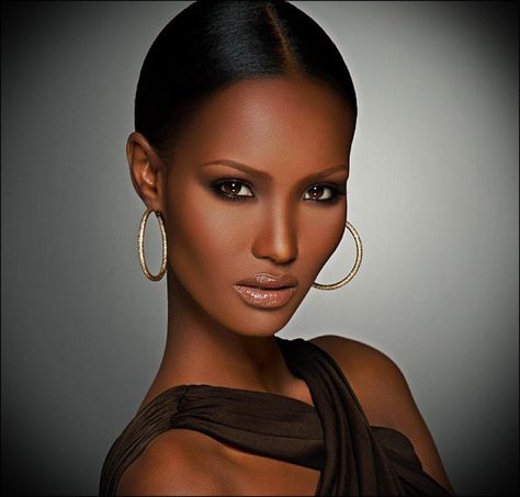 Sam Fine's makeup work!! Fatima Siad, Billy B, Braut Make-up, Nude Makeup, Flawless Face, Makeup For Black Women, African Beauty, Brown Skin, Beautiful Makeup