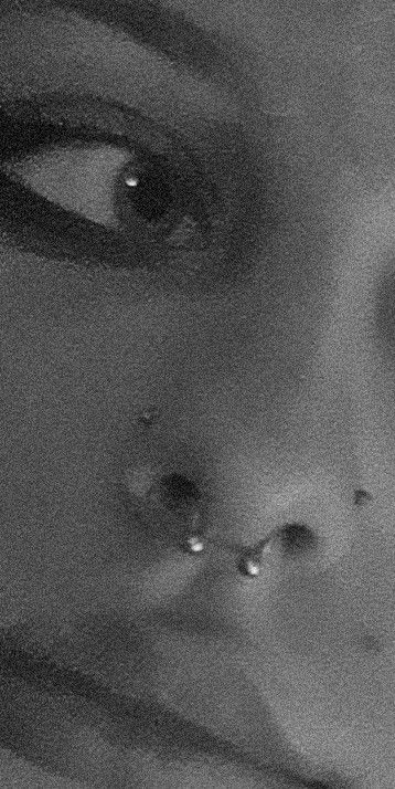 Septum Ring In Nostril, Septum Piercing Aesthetic, Black Septum, Double Nostril, Dream Piercings, Double Nose Ring, Double Nose Piercing, Piercing Inspo, Septum Piercings