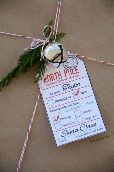 Christmas | Sharing some adorable and FREE Santa Gift Tag Printables for those Christmas gifts straight from Santa and the North Pole. Free Santa Gift Tags, Unique Christmas Gift Tags, Santa Christmas Tags, Santa Gift Tags Printable, Santa Gift Tag, Rustic Gift Wrapping, Santa Gift Tags, Reindeer Gifts, Christmas Tags Printable