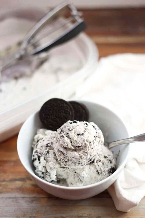 Homemade OREO Cookies and Cream Ice Cream (in my Bosch Mixer!) | Rose Bakes Oreos Cookies, Homemade Oreo Cookies, Cookies And Cream Ice Cream, Vegetarian Cookies, Cookies Homemade, Oreo Ice Cream, Cream Ice Cream, Homemade Ice Cream Recipes, Healthy Food Facts