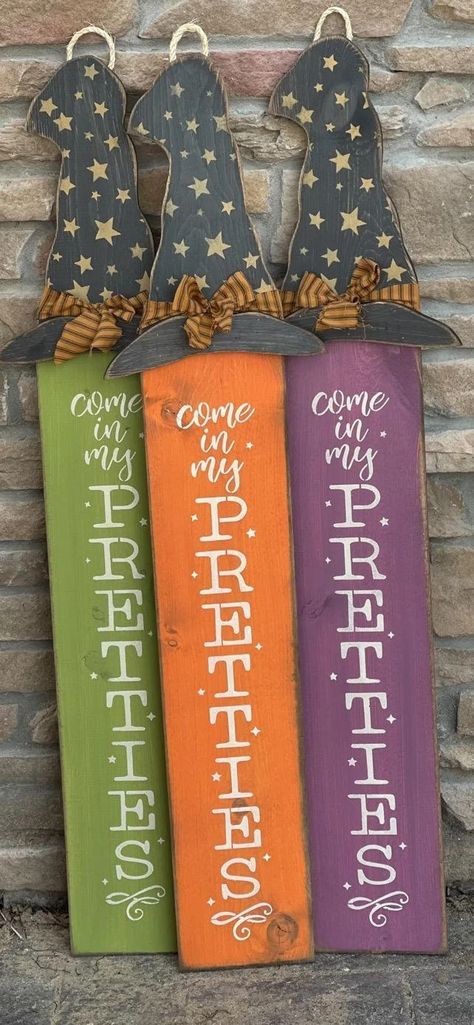 Come In My Pretties Sign, Fall Porch Crafts Diy, The Witch Is In Porch Sign, Handmade Welcome Signs, Vertical Door Signs, Fall Fence Board Signs, Diy Welcome Signs Wood Front Porches, Diy Door Leaner, Pumpkin Porch Leaner