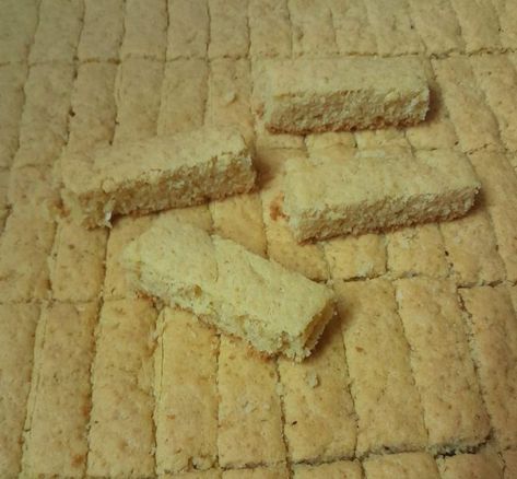 Beskuit Resepte, Rusk Recipe, Food Lovers Recipes, Chewy Chocolate Chip Cookies Recipe, Pasties Recipes, Epic Meal Time, Savoury Biscuits, Cookie Recipes Homemade, Veg Dishes