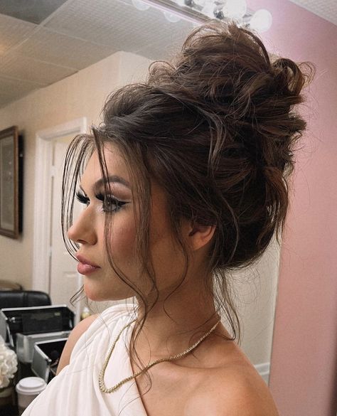 Wispy Face Framing, High Updo, High Bun Hairstyles, Half Updo Hairstyles, Wedding Hairstyles Bridesmaid, Messy Updo, Updos For Medium Length Hair, Messy Bun Hairstyles, Hair Up Styles