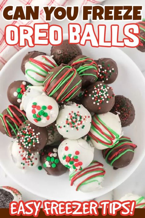 Oreo Christmas Treats, Oreo Cookie Truffles, Non Bake Desserts, Oreo Cookie Balls Recipe, Oreo Balls Christmas, Kids Christmas Treats, Truffle Recipe Easy, Oreo Balls Recipe, Oreo Truffles Recipe