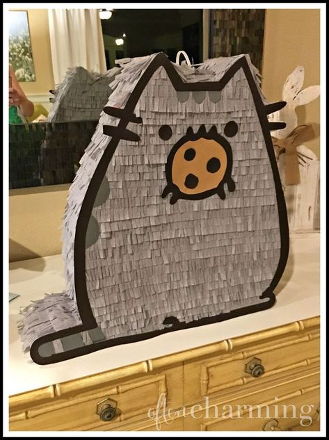 Pusheen Pinata, Cat Pinata, Pusheen Birthday, Pinata Diy, Pusheen The Cat, Pusheen Cute, Piñata Ideas, Diy Pinata, Cat Birthday Party