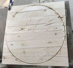 Diy Wall Clock Ideas, Wall Clock Ideas, Diy Canvas Frame, Farmhouse Clock, Pallet Clock, Light Up Canvas, Farmhouse Clocks, Clock Ideas, Farmhouse Wall Clocks