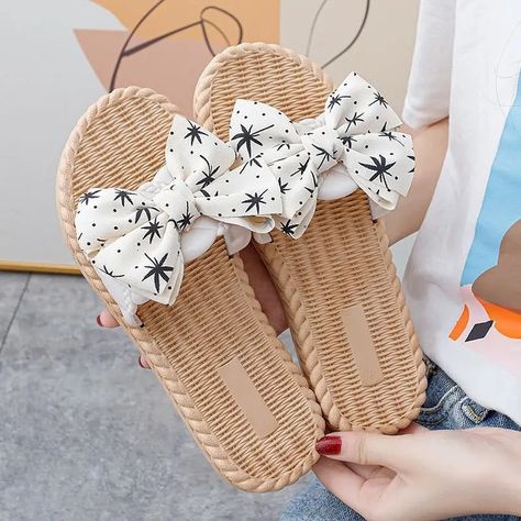 Slippers Women's Outdoor Wear Fashionable Mute Non-Slip Deodorant Wear-Resistant Lightweight Versatile Ins Korean Style Sandals https://s.click.aliexpress.com/e/_DmbhTYF Korean Slippers, Womens Outdoor Fashion, Latest Bridal Lehenga Designs, Outwear Fashion, Flip Flops Style, Linen Fashion, Slippers For Women, Summer Slippers, Summer Flats