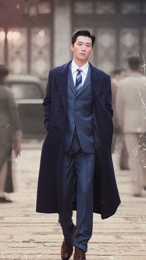 Shawn Dou Xiao, Conor Mcgregor Suit, Mcgregor Suits, Chinese Wedding Photos, Shawn Dou, Long Coat Men, Vogue Men, Japan Outfit, Handsome Asian Men