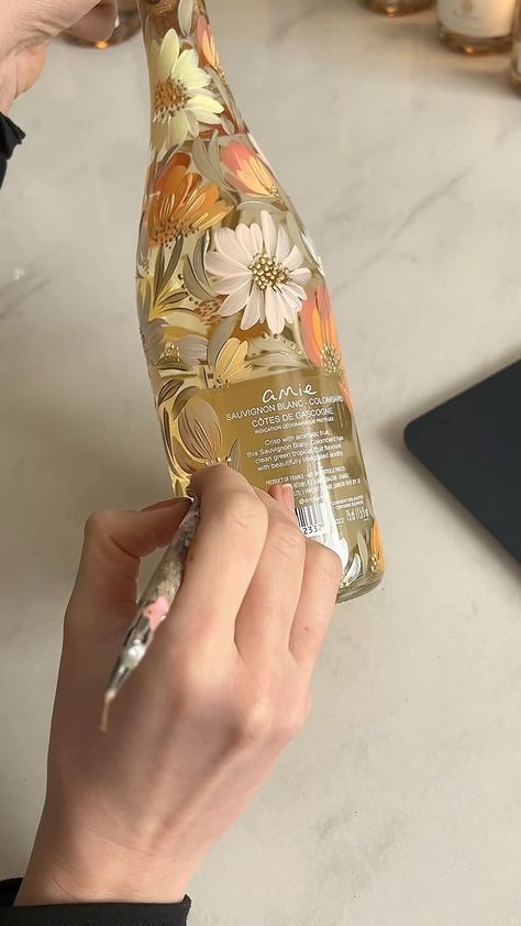 Hollie Yarwood | My Sunshine Bottle ✨✨✨ #bottles #paintedbottles #engaged #amie #painting #wedding #weddinggift #byhollieuk #engagementgift… | Instagram Painted Bottle Of Champagne, Painting On A Bottle, Painted Bottles Wedding, Paintings As Gifts, Painting On Bottles Ideas, Painted Wine Bottles Wedding, Painting On Wine Bottles, Paint On Bottles, Things To Engrave