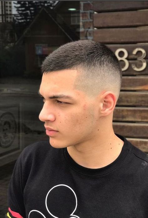 Cabelo Army Haircut, Military Haircuts Men, Crew Cut Haircut, 2019 Hairstyles, Military Haircut, Men's Short Hair, Men Haircut Styles, Hairstyles Men, Mens Haircuts Fade