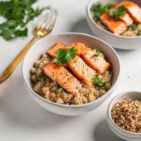 Salmon in a Pouch with Quinoa - CMWL Quinoa Pomegranate, Curried Quinoa, Diet Dishes, Salmon Seasoning, Salmon Filet, Fatty Fish, Omega 3 Fatty Acids, Mixed Greens, Lemon Slice