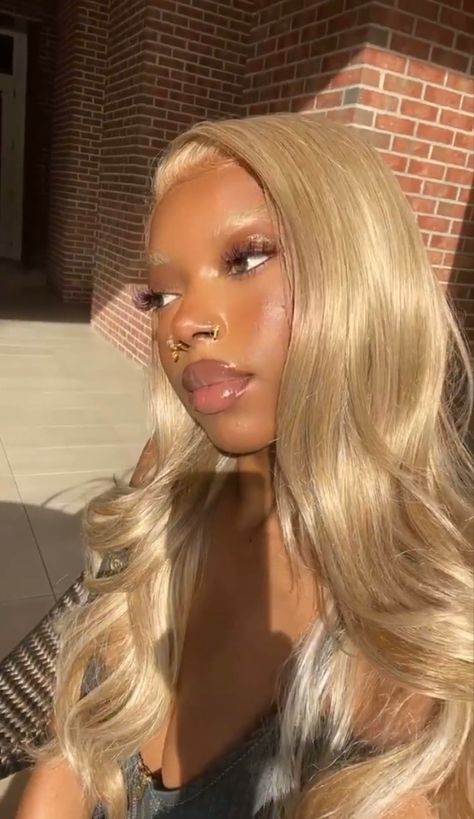 Cool Toned Blonde Hair, Brown Skin Blonde Hair, Dark Skin Blonde Hair, Blonde Weave, Tan Skin Blonde Hair, Blonde Hair Girl, Blonde Lace Front Wigs, Dirty Blonde Hair, Honey Blonde Hair