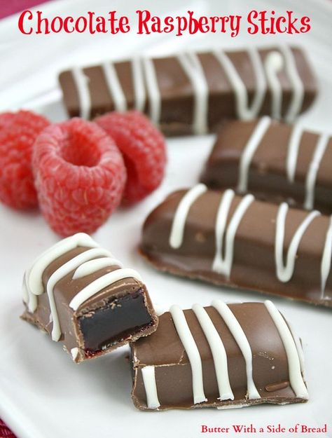 Chocolate Raspberry Sticks ~ Butter With A Side of Bread I Want Candy, Candy Truffles, Raspberry Filling, Candy Recipes Homemade, Candy Treats, Homemade Candy, Christmas Candy Recipes, Candy Fudge, Homemade Candies