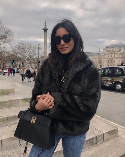 Black Fur Jacket Outfit, Hannah Cocobeautea, Black Fur Coat Outfit, Fur Jacket Outfit, Black Fur Jacket, Camping Outfits For Women, Fur Coat Outfit, Black Fur Coat, Gorgeous Style