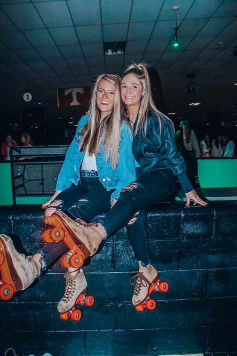 Roller Skating Rink Photoshoot, Skating Rink Photoshoot, Roller Skating Aesthetic 80s, Roller Rink Photoshoot, Roller Rink Outfit, 80s Roller Skating Outfit, Skating Photoshoot, 80s Photoshoot, Roller Skating Pictures