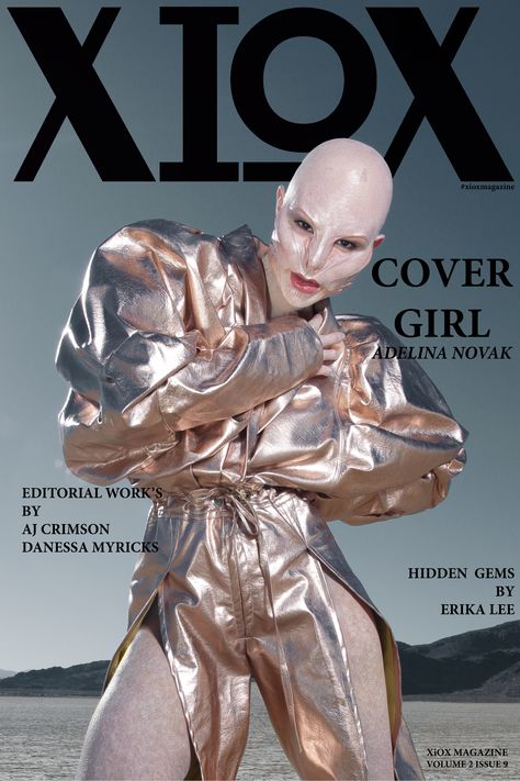 High fashion editorial alien makeup. Makeup by @kyrstamua prosthetic from RBFX. Cover and spread in Xiox Magazine Alien Make-up, Alien Makeup, Prosthetic Makeup, Space Fashion, High Fashion Editorial, Alien Concept, Special Effects Makeup, Alien Concept Art, Fx Makeup