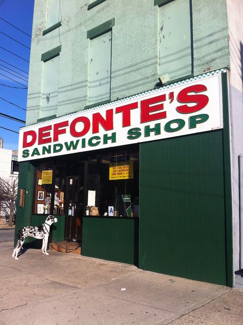 Defonte's (Red Hook, Brooklyn) Gowanus Brooklyn, Ace Hotel Brooklyn, Brooklyn 1940s, Red Hook Brooklyn, Brooklyn Neighborhoods, Dive Bars, Missing Home, Places In New York, Red Hook