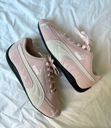 Puma speedcats new trainer sneaker trend Pink Pumas, Sneaker Trend, New Trainers, T Bar Shoes, Moccasin Boots, Trending Sneakers, Trainer Sneakers, Short Socks, Hobo Handbags