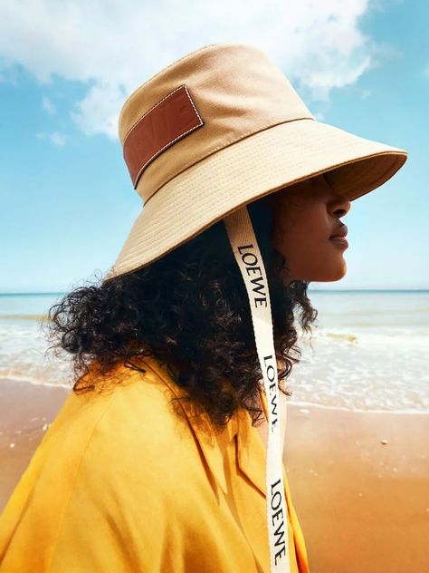 Loewe Paula's Ibiza Fisherman Logo-Patch Canvas Bucket Hat Summer Shoot, Bucket Hat Style, Bucket Hat Summer, Canvas Hat, Bucket Hat Design, Holiday Hats, Fisherman Hat, The Bohemian, Outfits With Hats