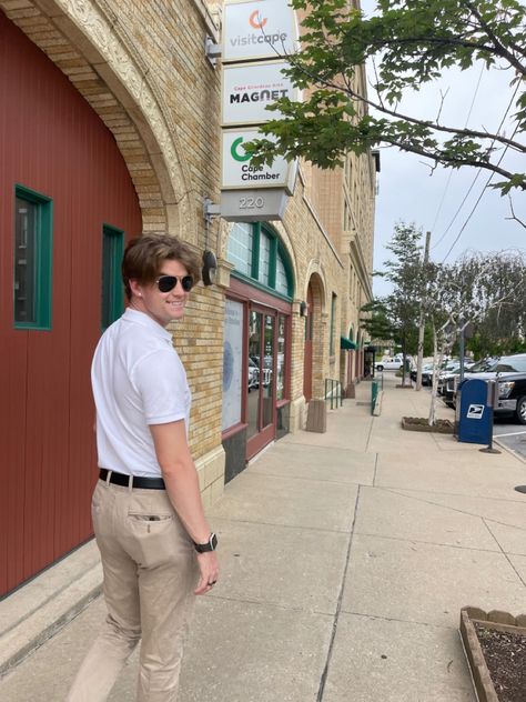 Polo Khaki Outfit Men, White Polo Shirt Outfit Men, Khaki Outfit Men, White Polo Shirt Outfit, Polo Shirt Outfit, Men Outfits Aesthetic, Polo Shirt Outfit Men, Summer Fashion Men, Khakis Outfit