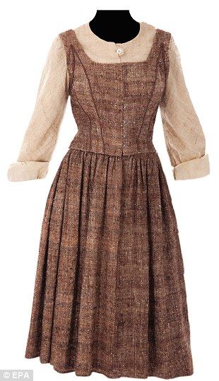 This is the brown dress worn by Maria as she sang 'Do-Re-Mi' to the Von Trapp children Sound Of Music Costumes, Iconic Costumes, Sound Of Music Movie, Music Dress, Broadway Costumes, The Sound Of Music, Julie Andrews, My Favourite Things, Skirt Maxi