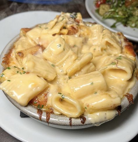 Food on Tumblr Mac And Cheese Pasta, Pasta Aesthetic, Pasta Food, Cheesy Pasta, Cheese Pasta, Tasty Food, Food Cravings, Mac And Cheese, Aesthetic Food