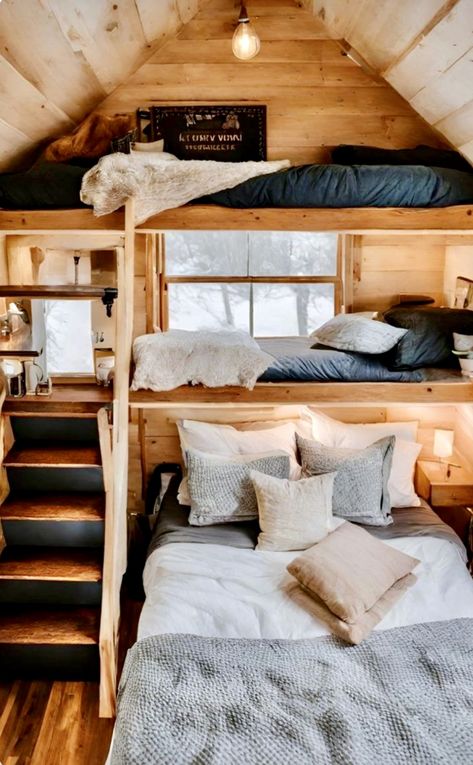 Cozy Cabin Bunk Beds, Tiny House Cottage Interior, Tiny Home Bed Ideas, Cozy Tiny Home Interior, Rustic Tiny House Cabin Interior, Tiny Guest House Interior, Cabin Guest Room Ideas, Small Cabin Homes Interior, Guest Cabin Interior