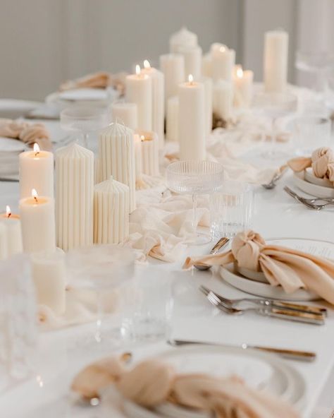 Black And Neutral Wedding Decor, Minimal Party Decor, White Engagement Party, Neutral Wedding Decor, Pearl Bridal Shower, Candle Wedding Centerpieces, Events Decor, Bridal Table, Santorini Wedding